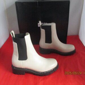 DKNY Women's Rick Slip-On Chelsea Booties $179 - US Size 5 - Vanilla - 1364